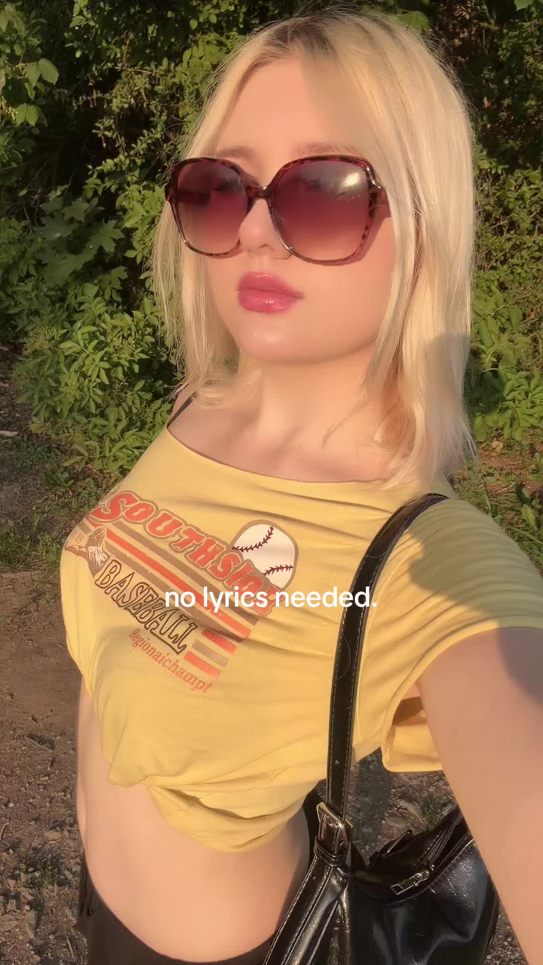 @janie_