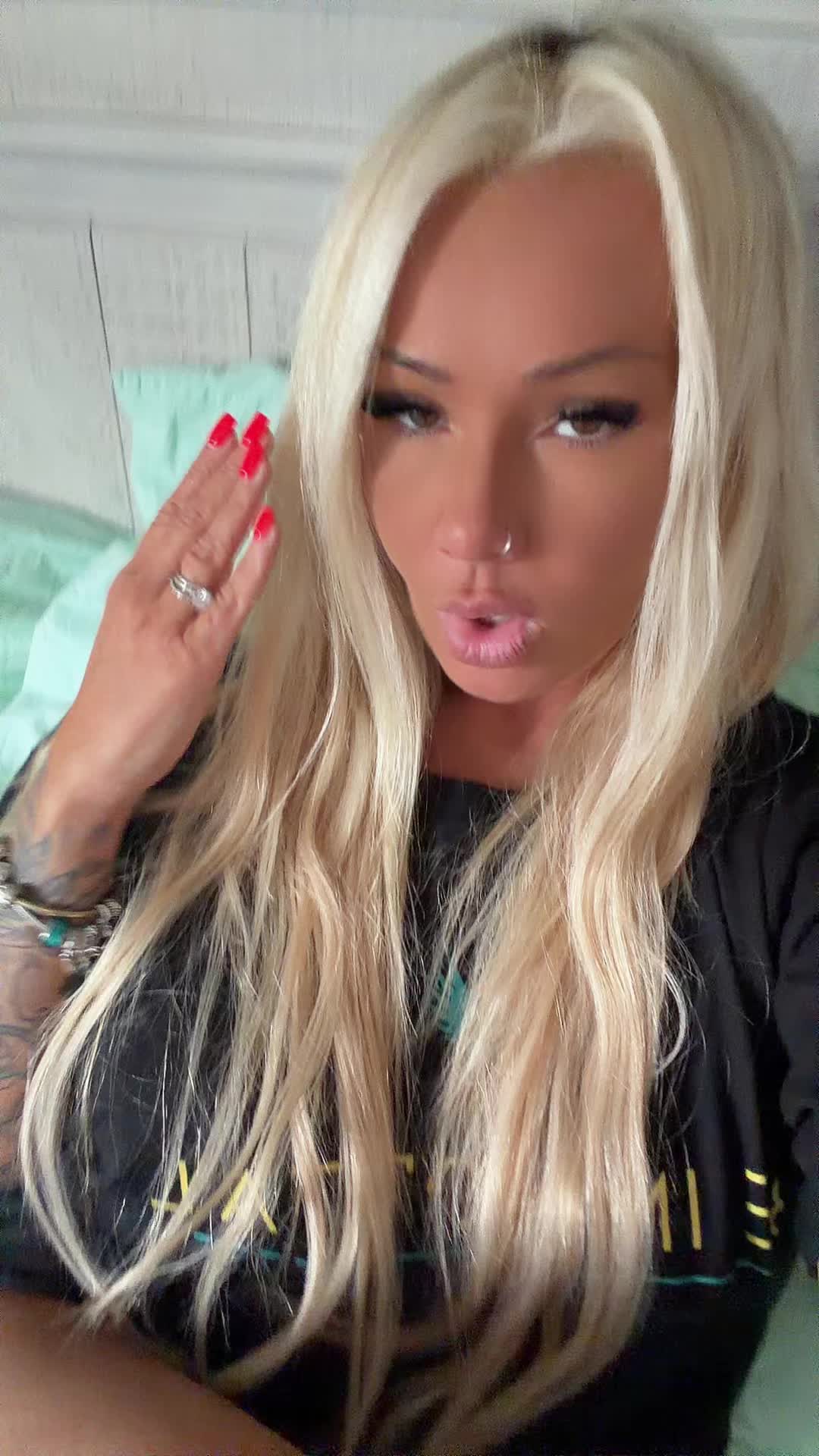 @Bai