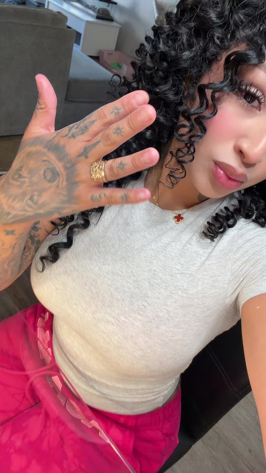 @Playgirllove