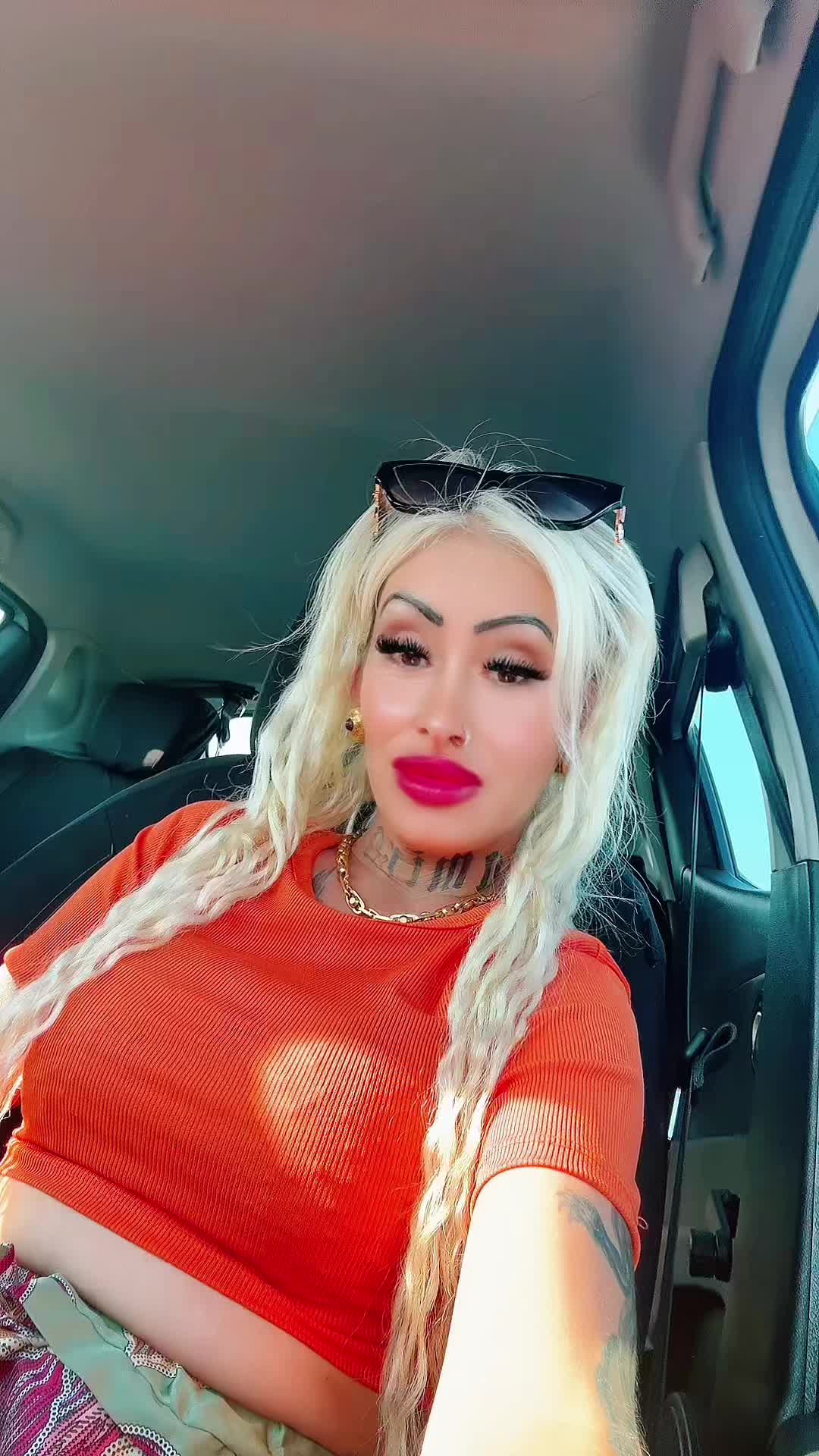 @Karina Nina Varga