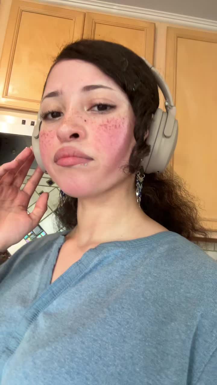 @Jneee