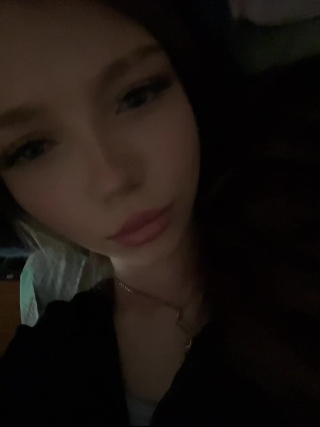@Lika_2402