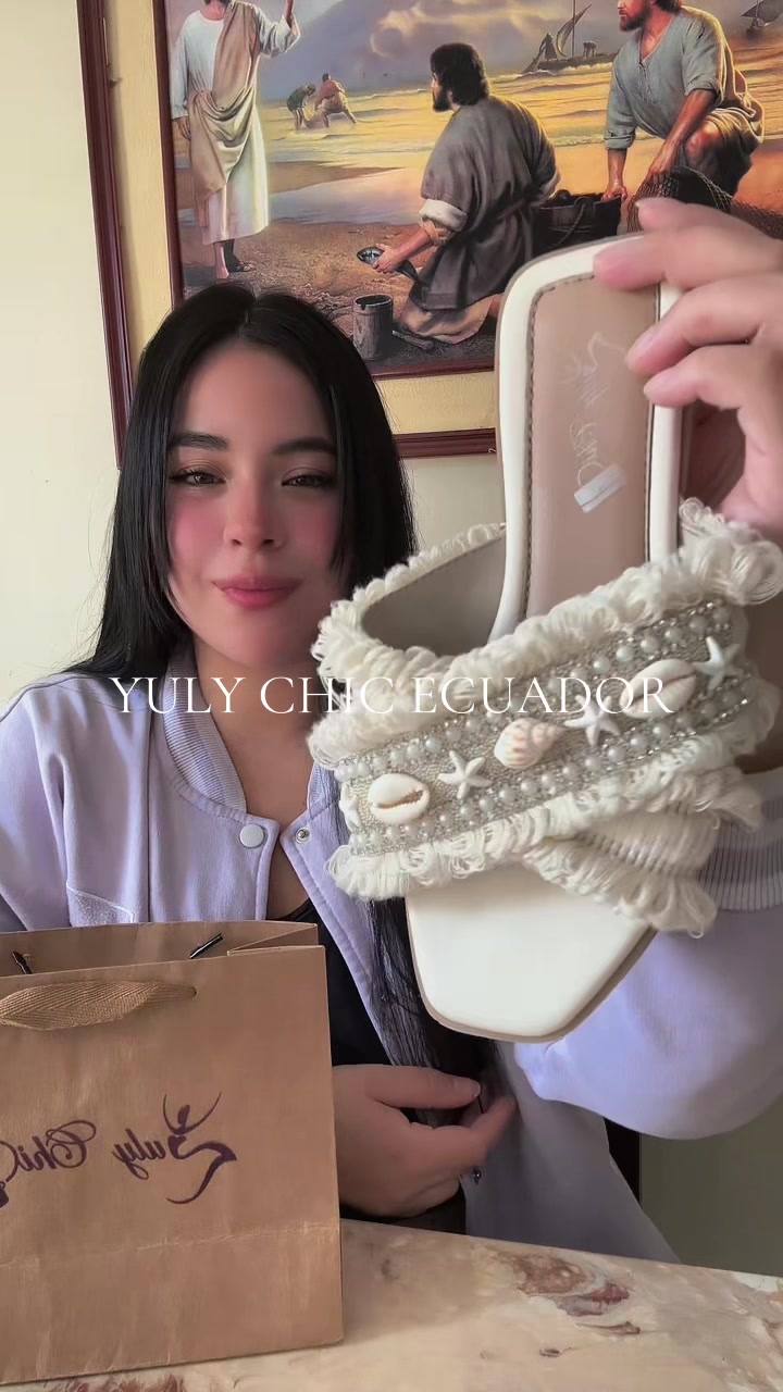 @YULY CHIC ECUADOR🇪🇨💜