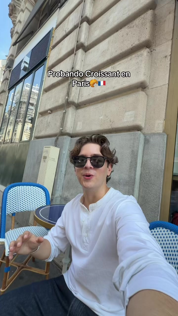 @augustomoraless_