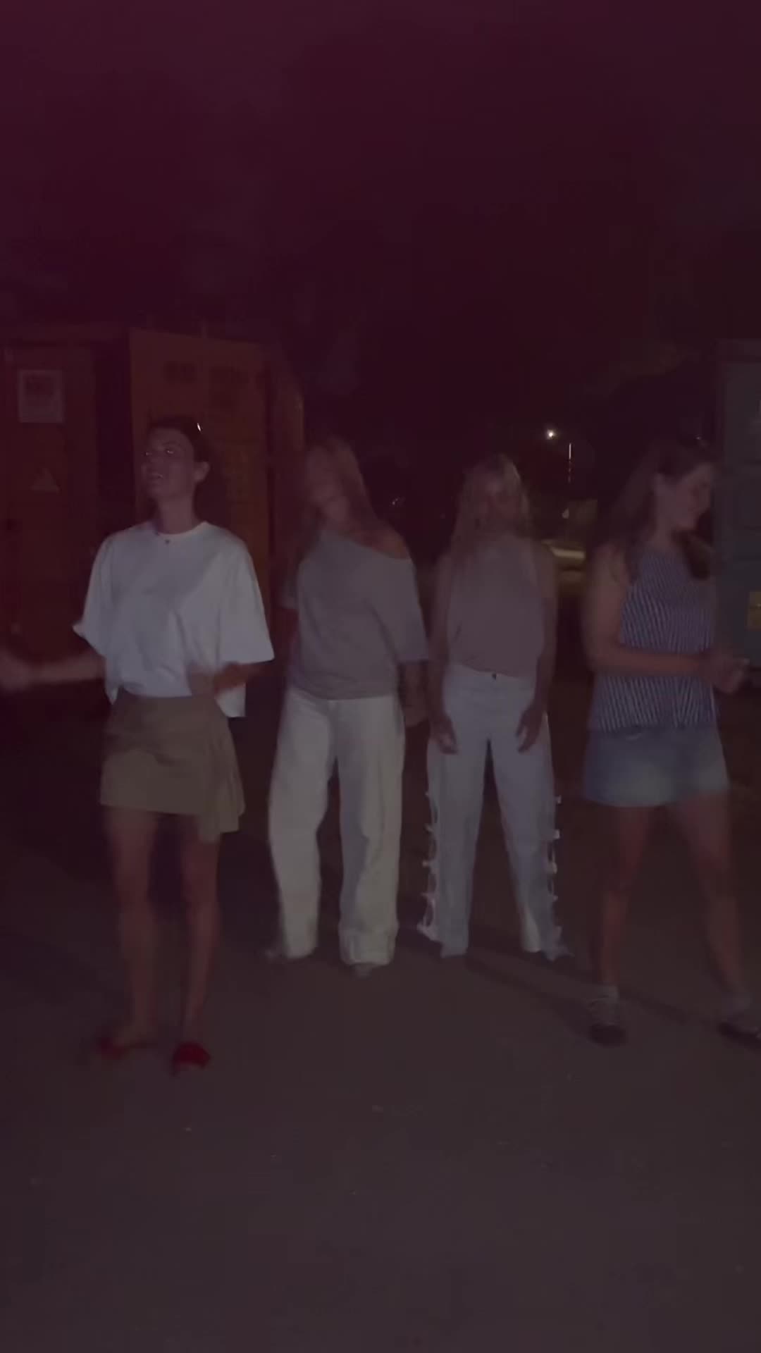 @Ella