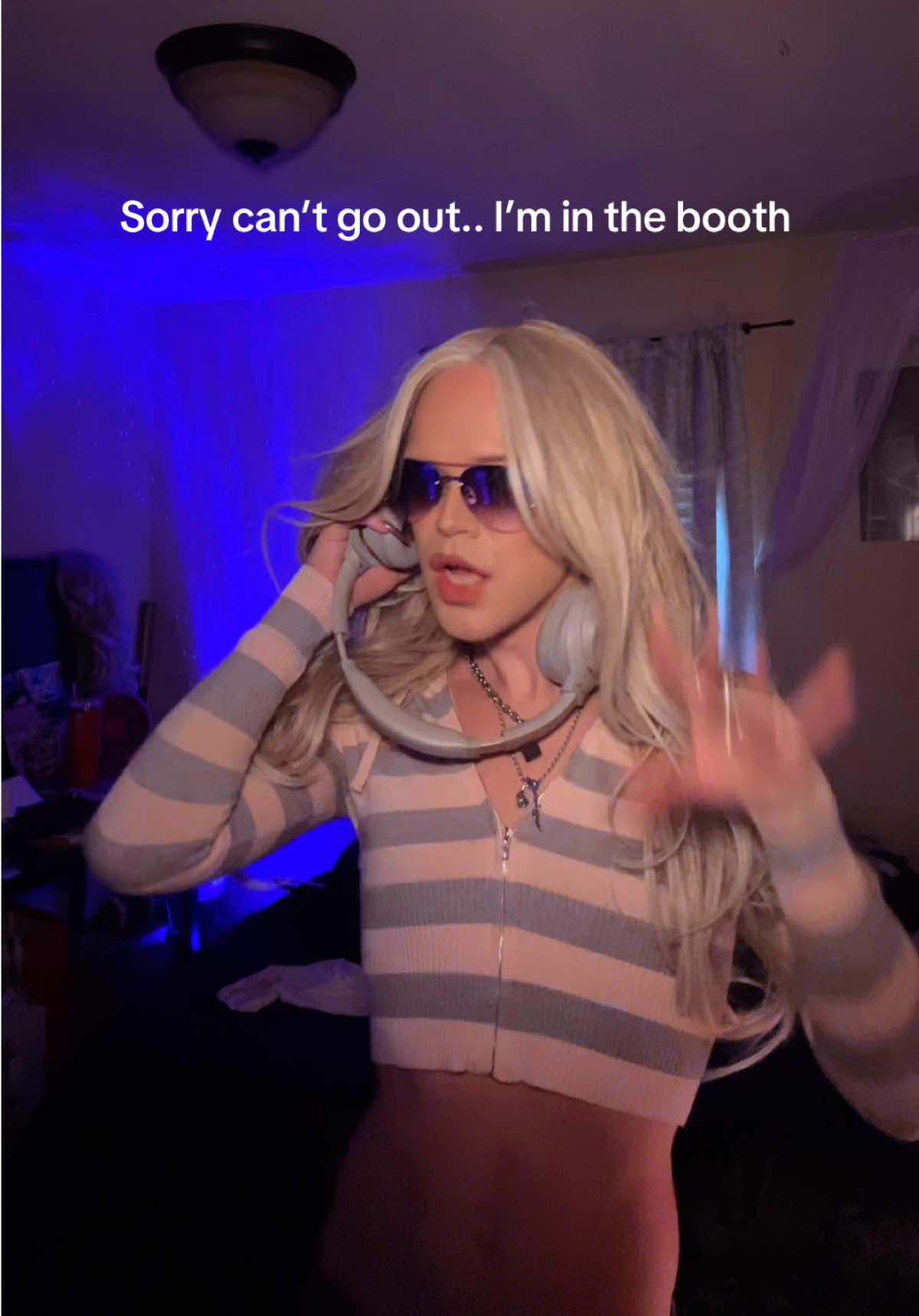 @J ⭐️