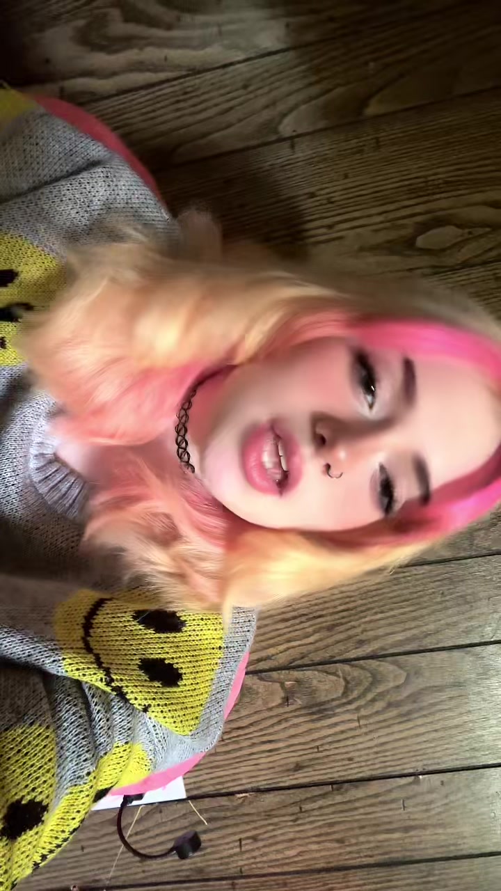 @Bella_9_9_9