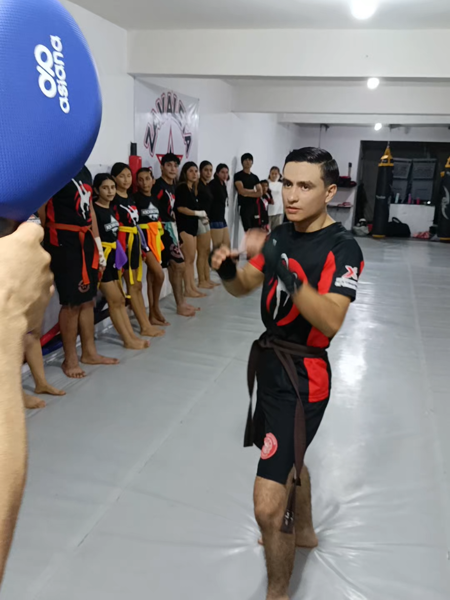 @ZavaletaKickboxing_mma