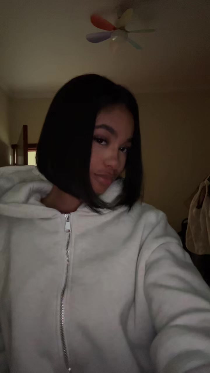 @Monique