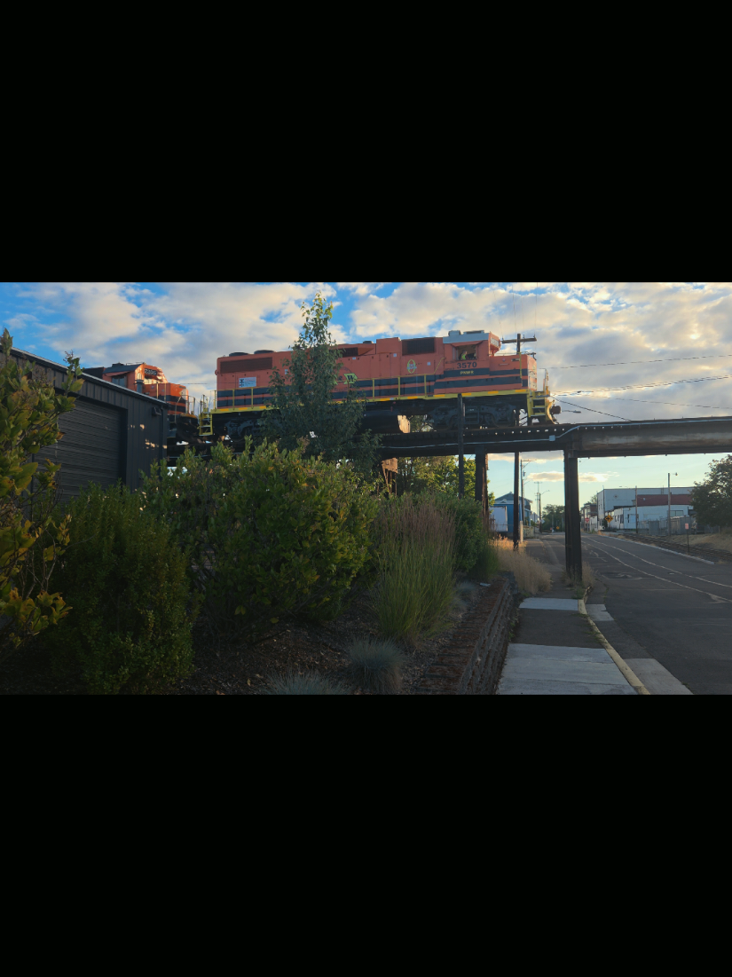 @railfan_parker