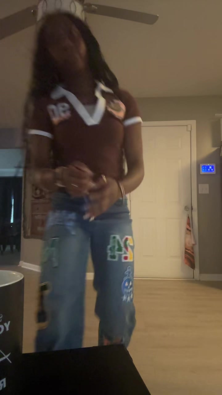 @Prettygirllexi1