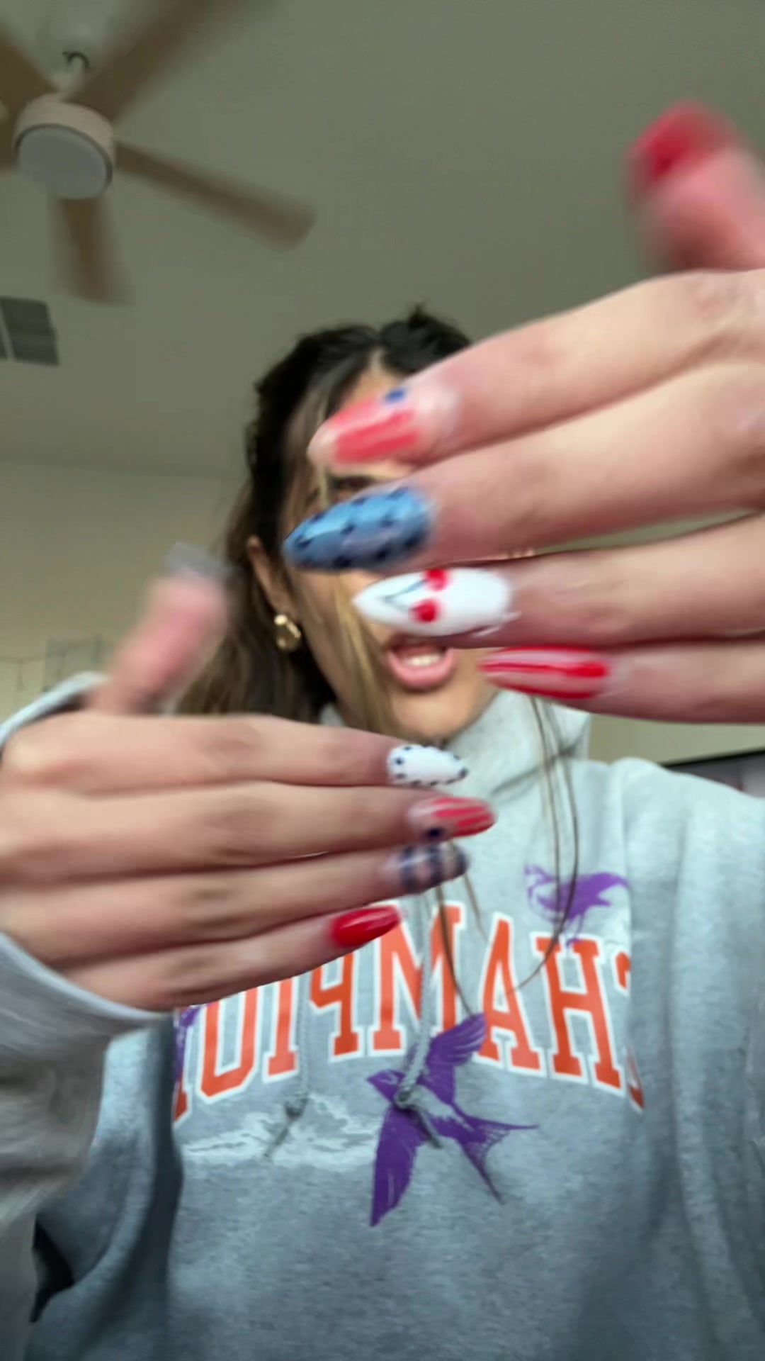 @miaviannee