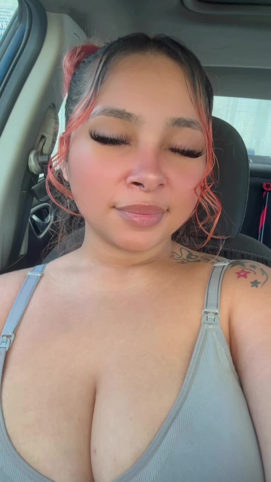 @Neeneecruz