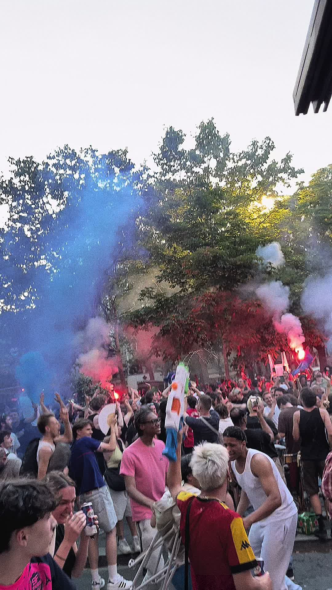 @Lynda marseillaise 🇩🇿🇫🇷🥂