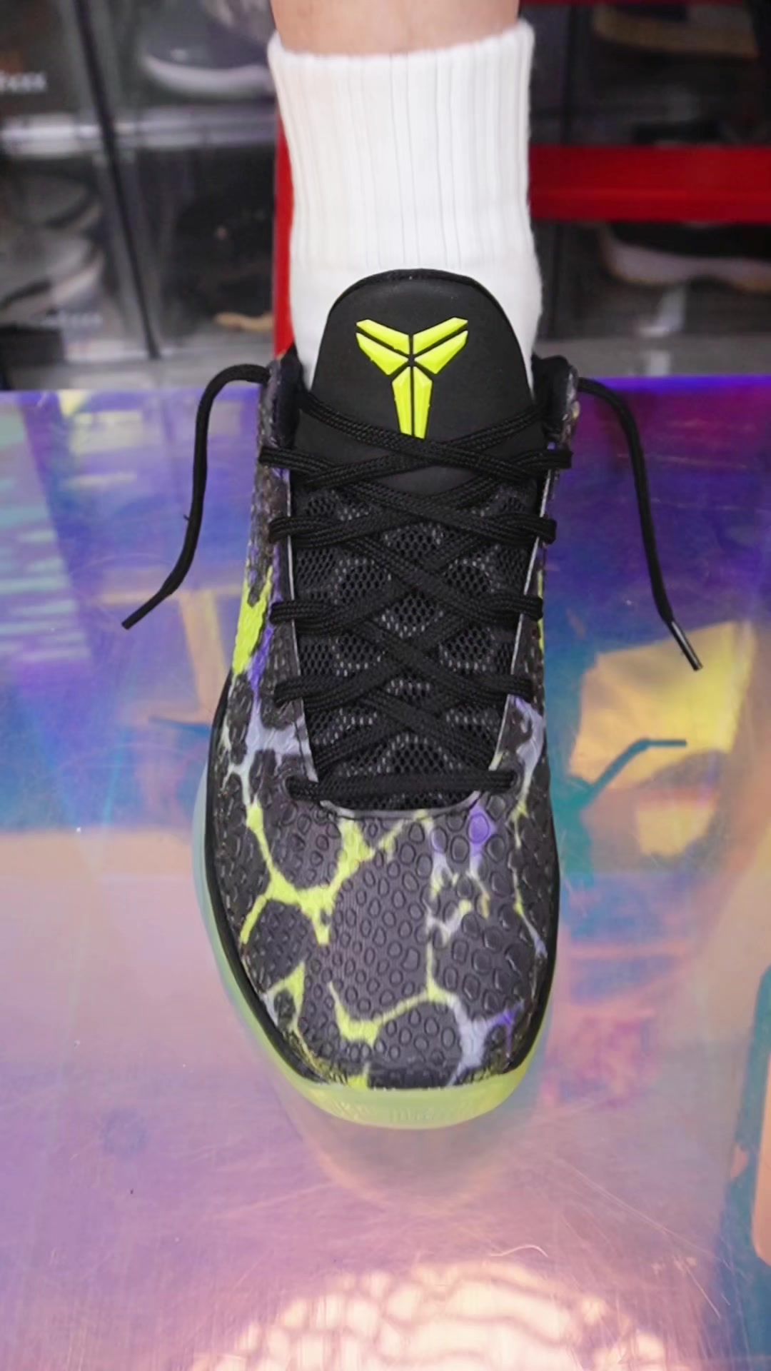 @Lacedsneaker