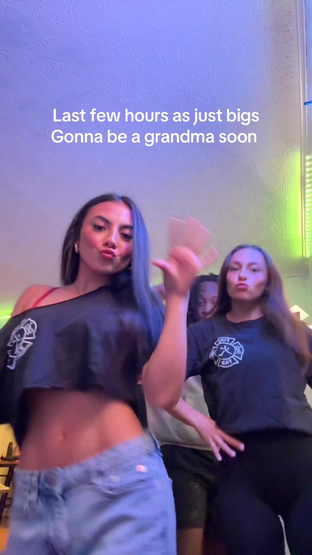 @Estela