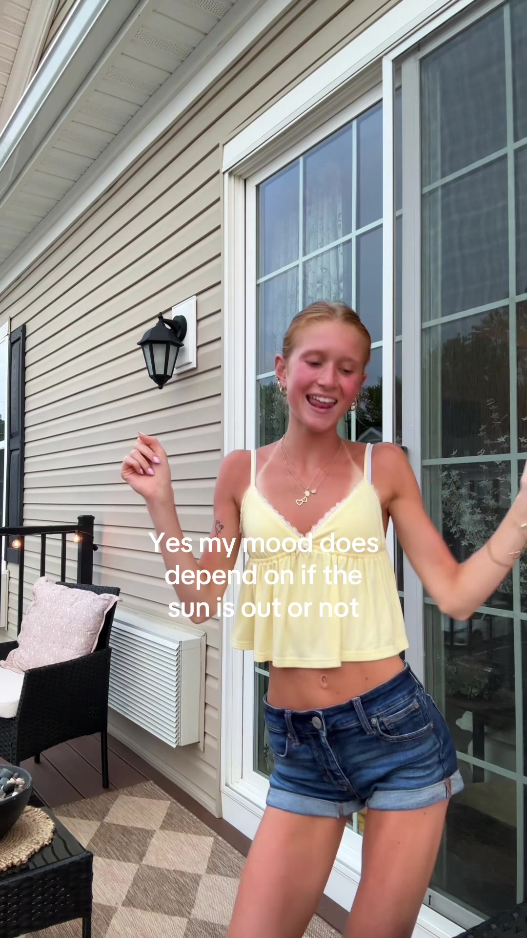 @Ava