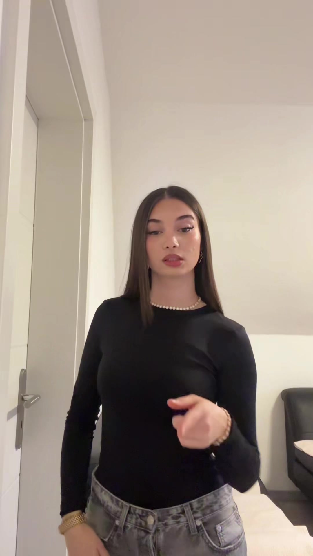 @Anesa