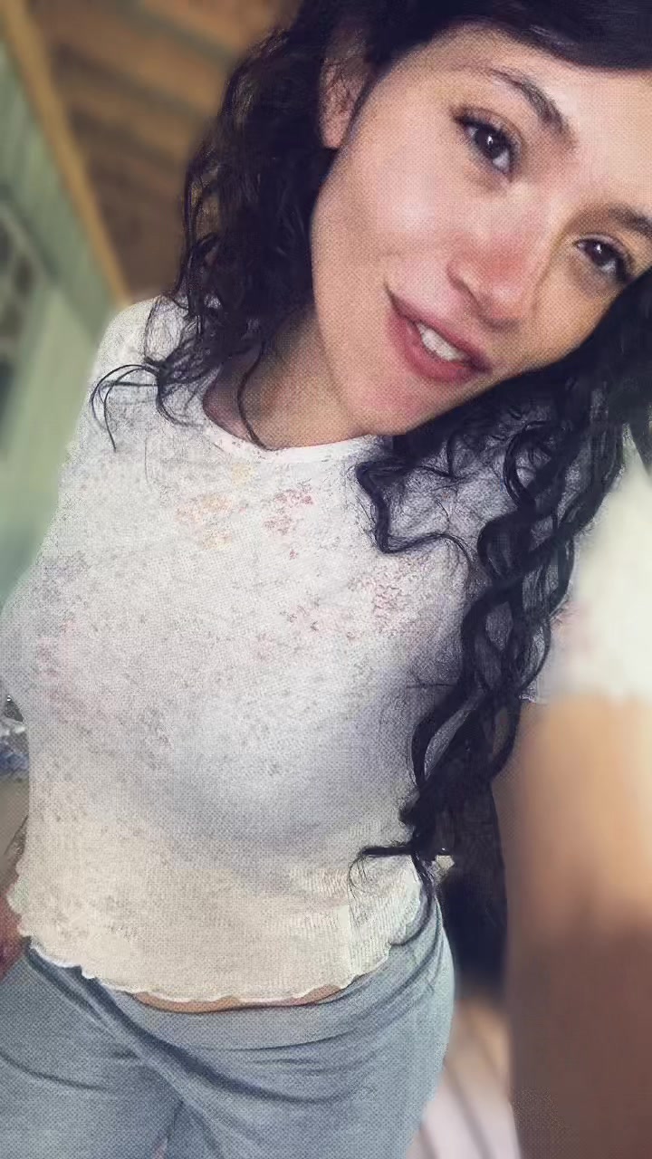 @Alexis 🦋