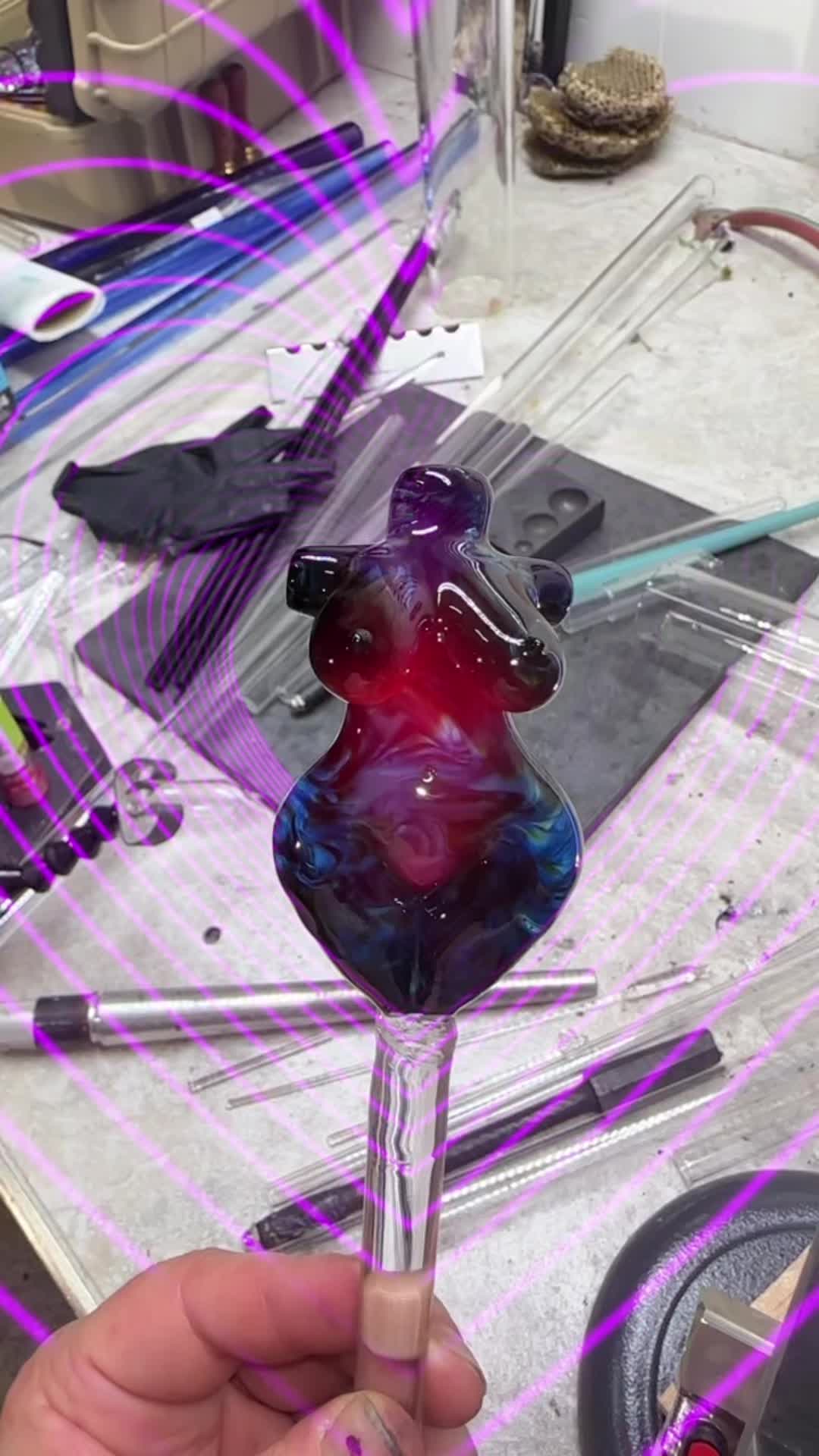 @Instagram @glass_goddess_