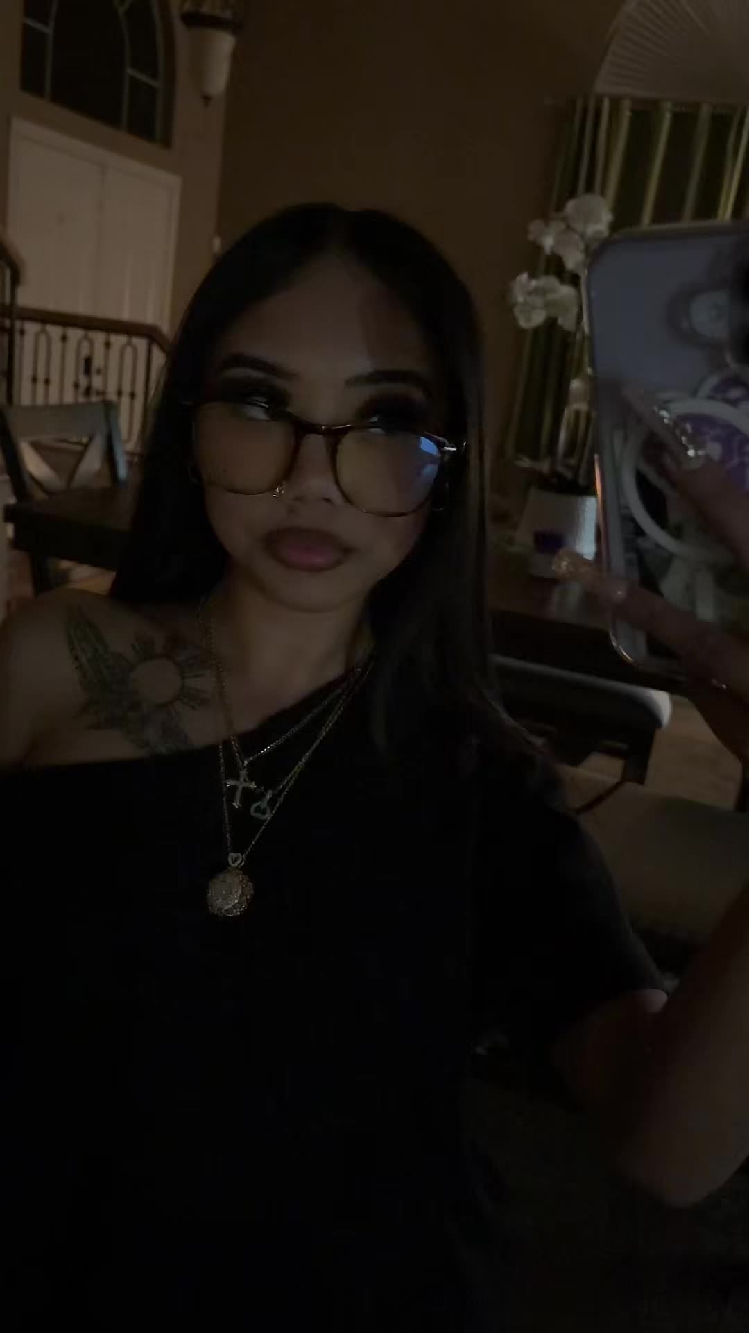@aj 🧎🏻♀️