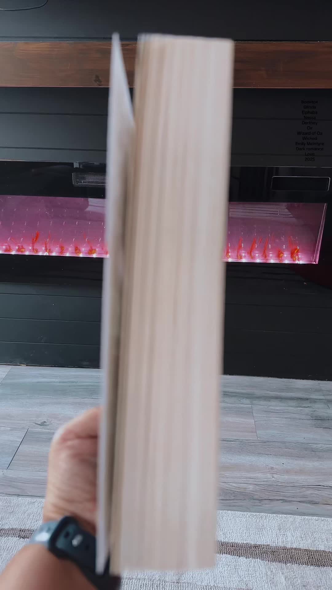 @nicole.all.about.the.books