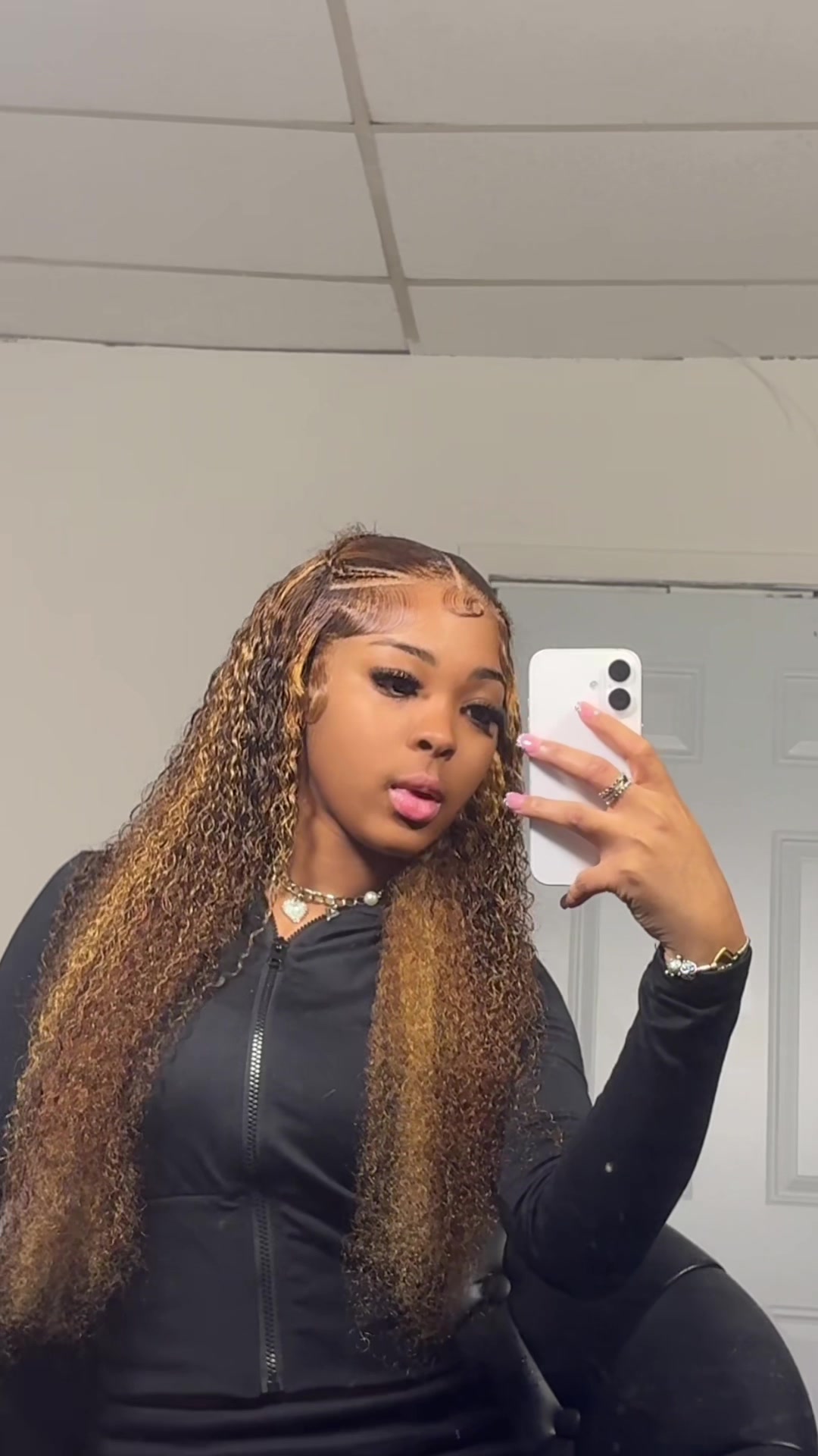 @DOLLY.