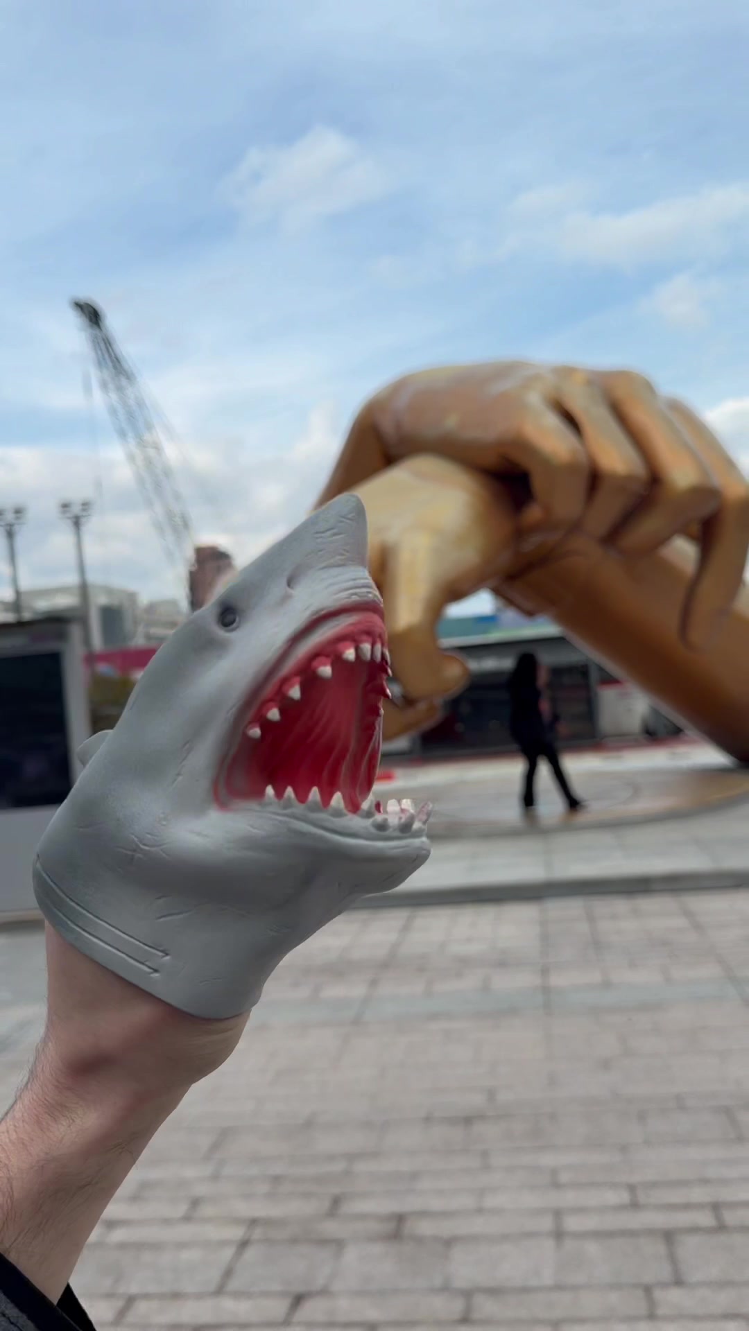 @the.shark.puppet