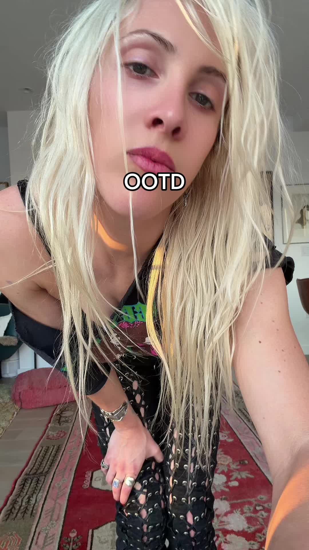 @Dotia