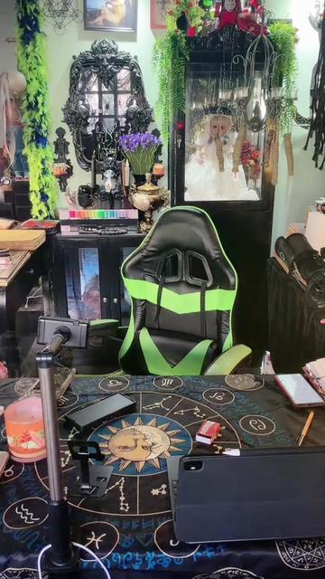 @YennAkasha