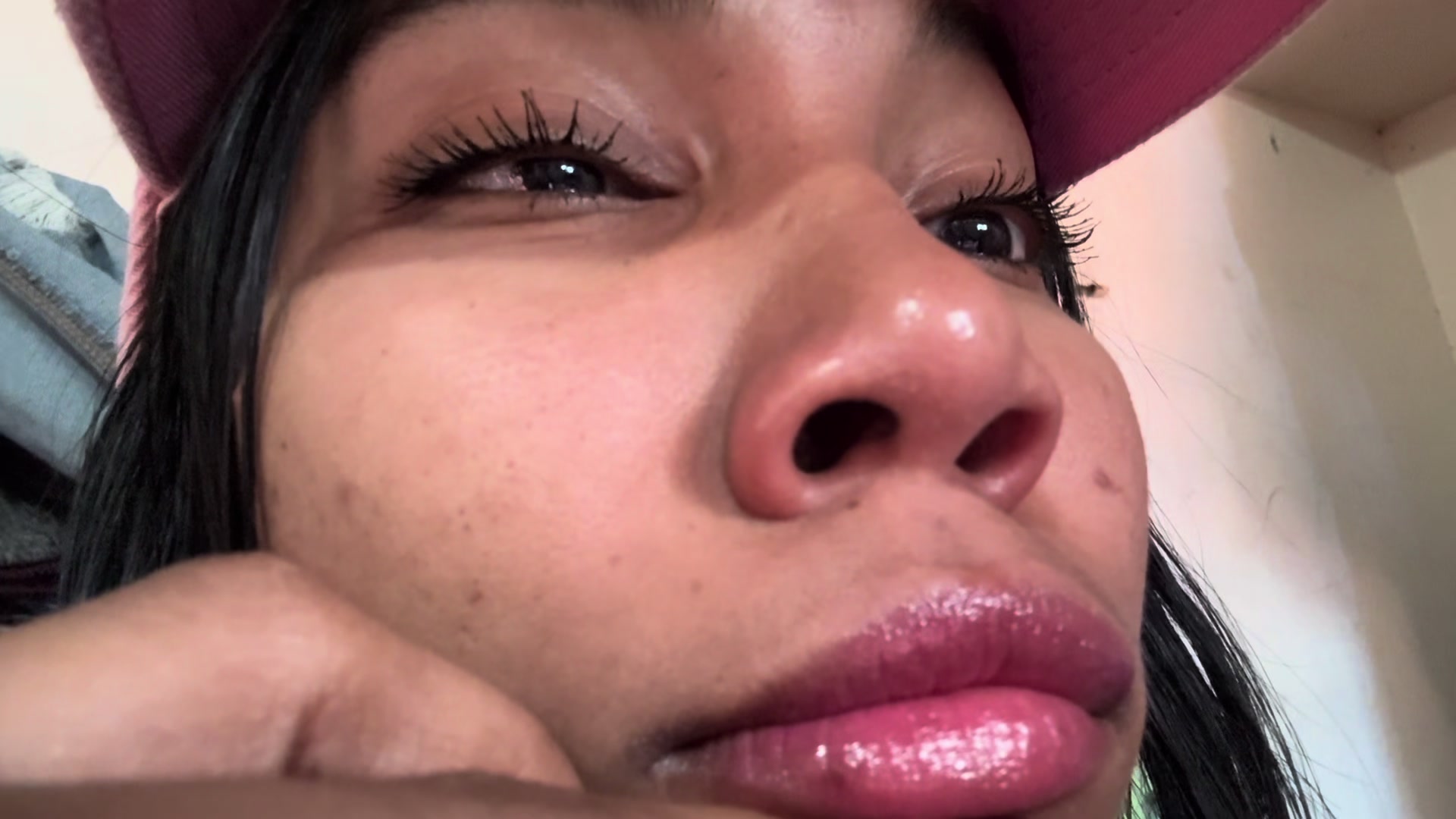 @️