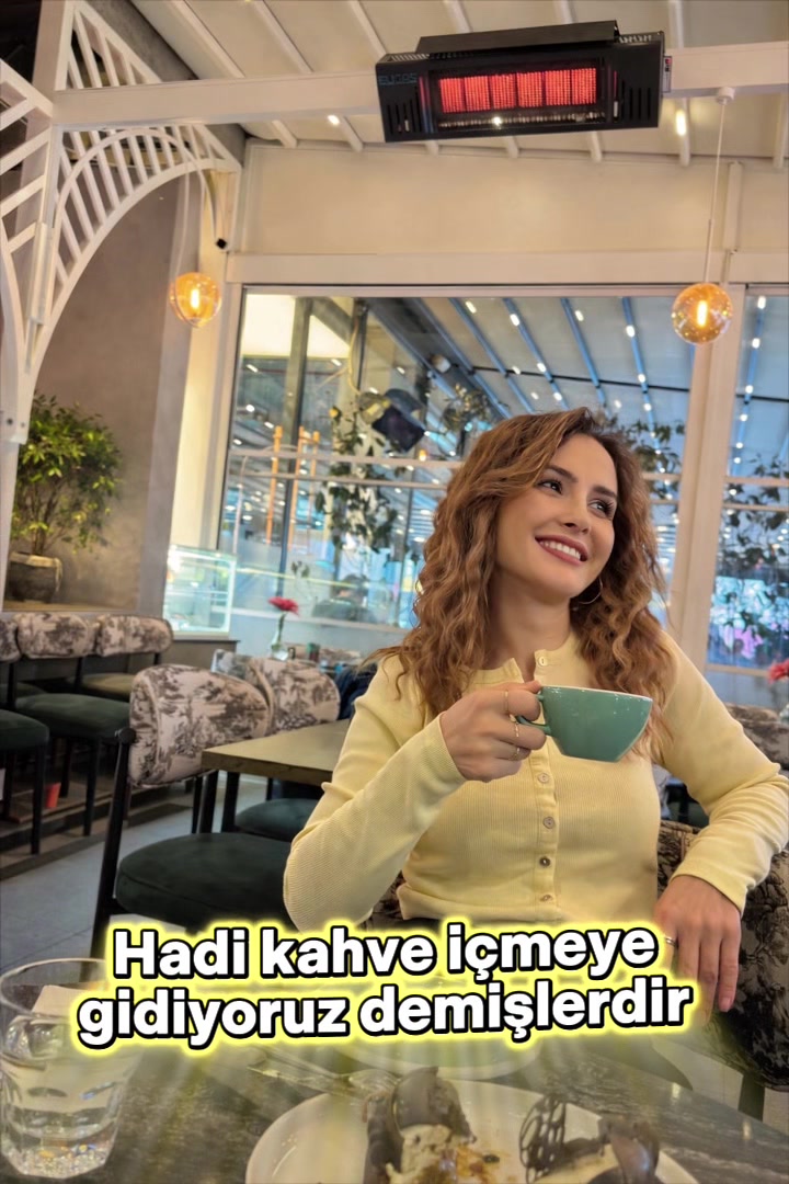 @&Ouml;zge Akca