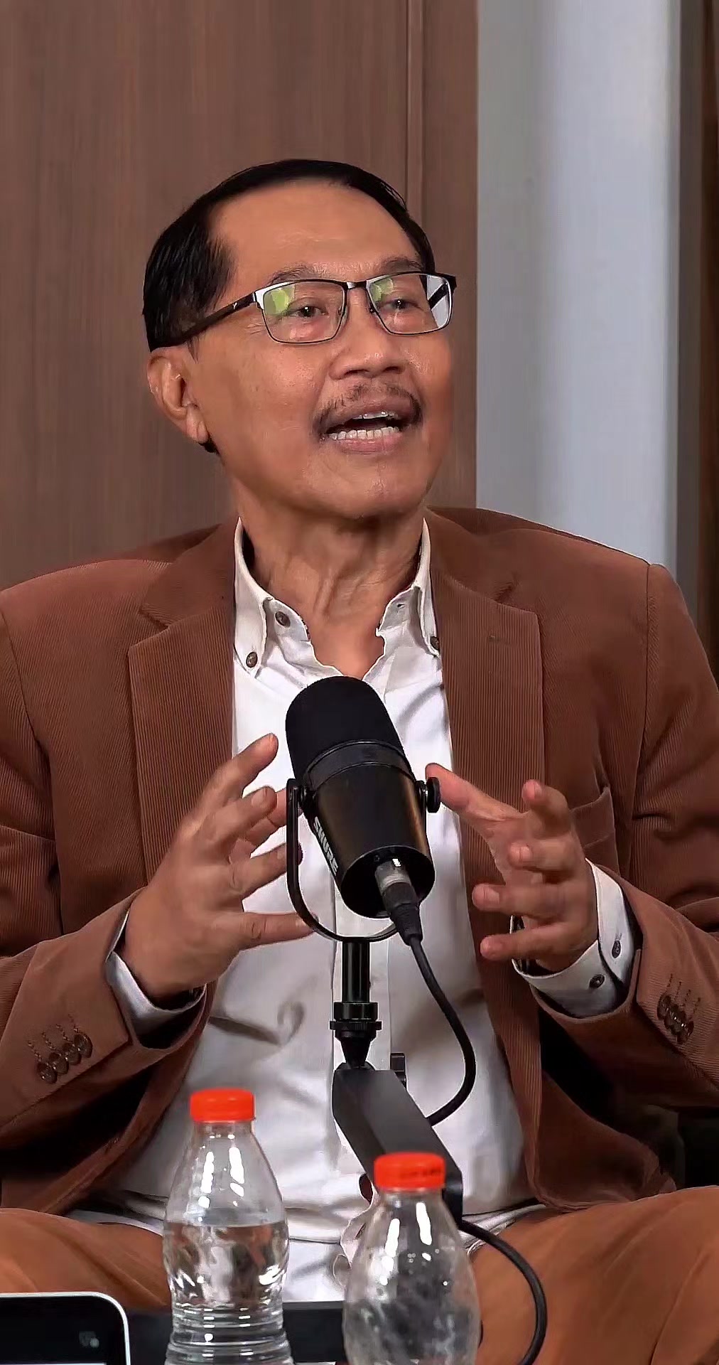 @dr. Gia Pratama
