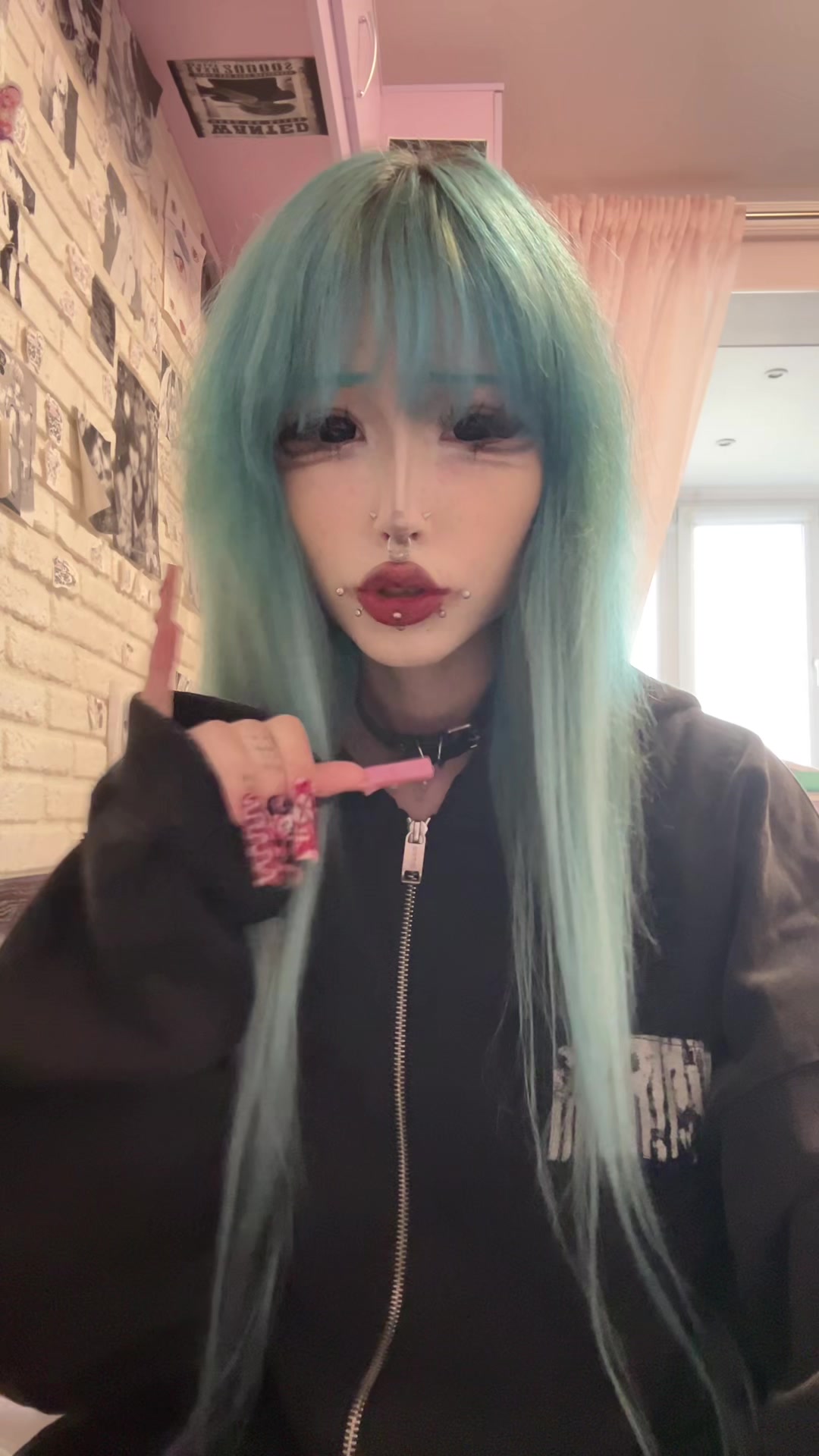 @килл семпай ￢o(￣-￣ﾒ)