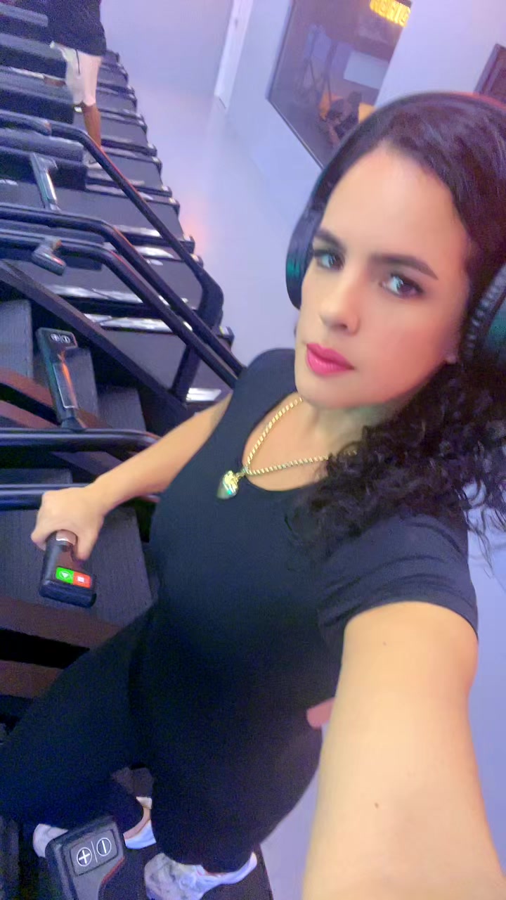 @Alyne Fran&ccedil;a