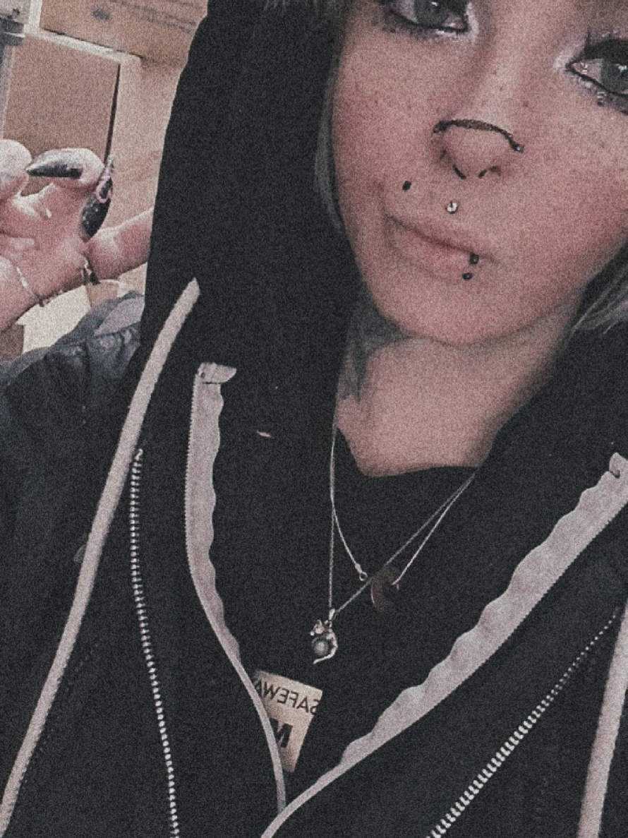 @Melanie Massacre 🦊