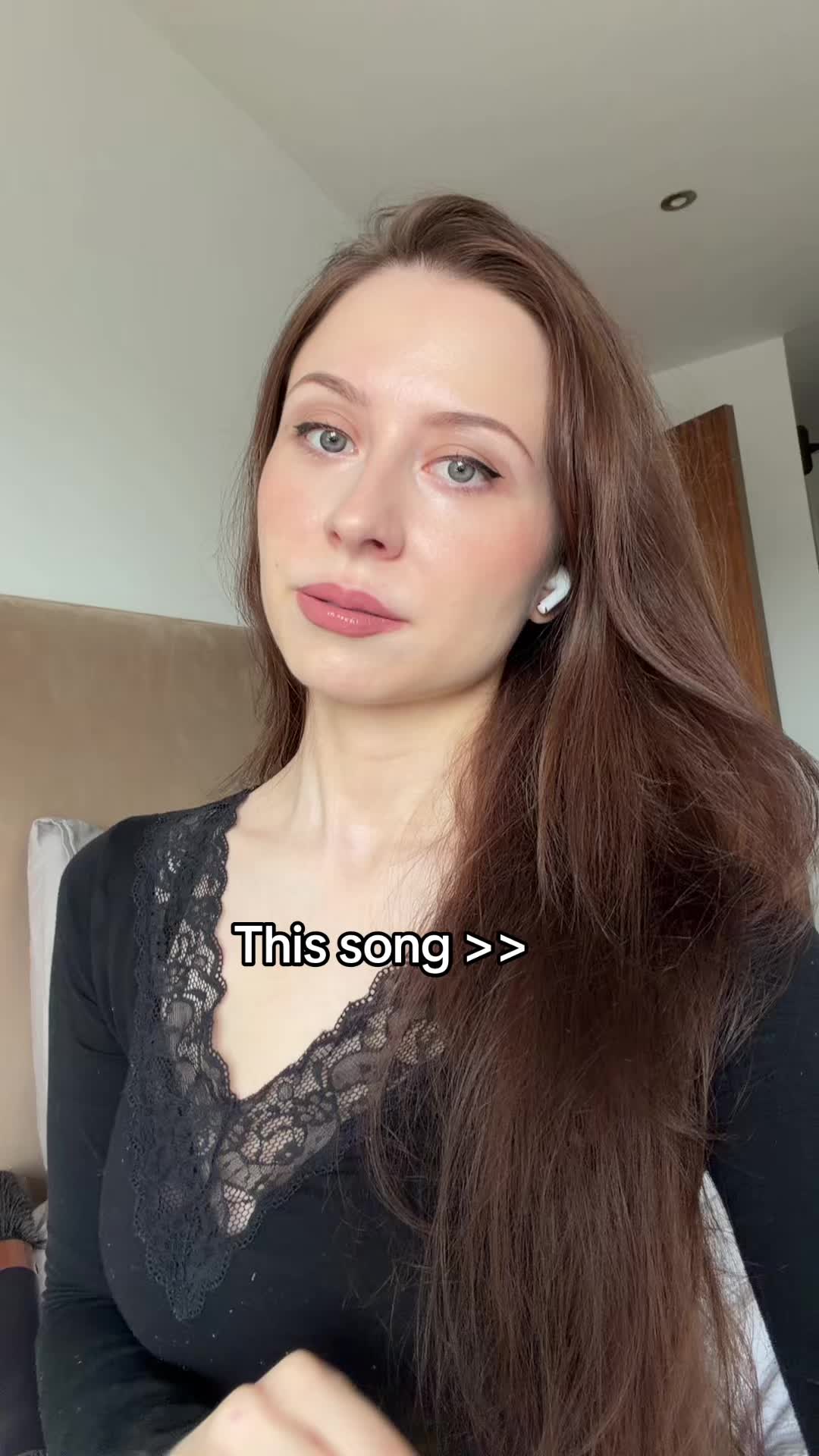 @V 🦋