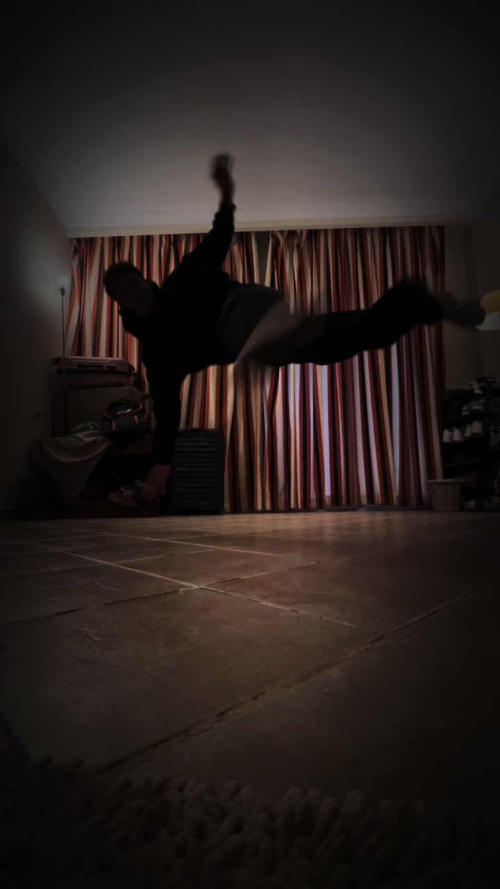 @𝐁𝐁𝐎𝐘 𝐓𝐎𝐌𝐀𝐒 ⚡