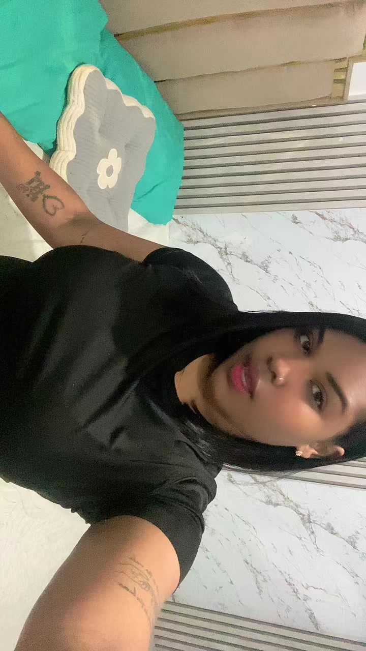@Carolin_Nails