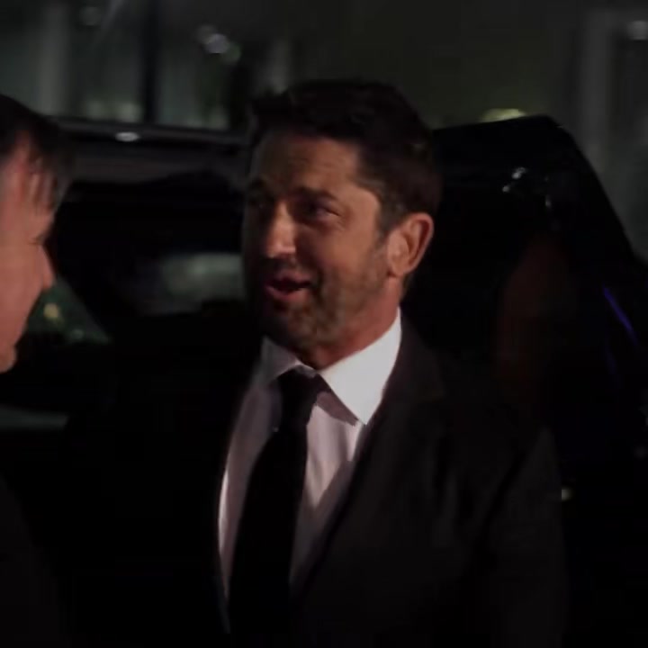 @Real Gerard Butler