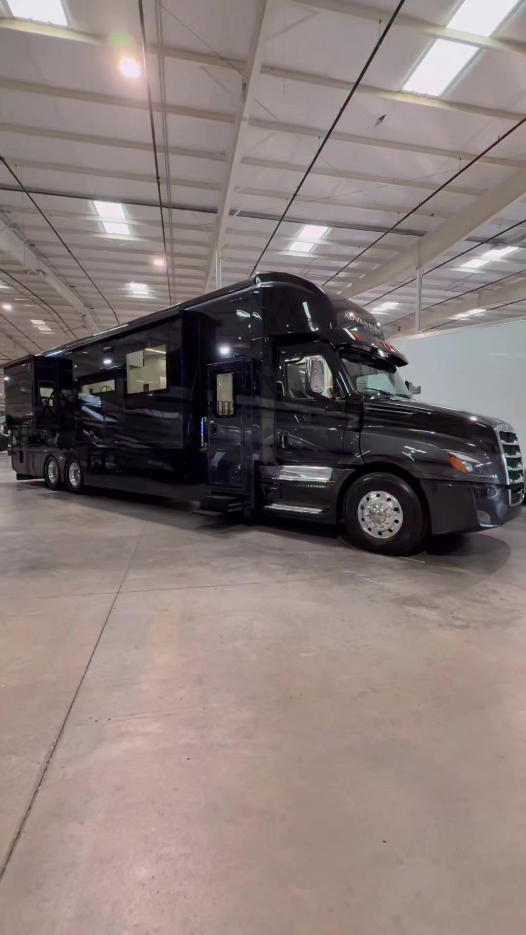 @Caravan & RV World 🚐