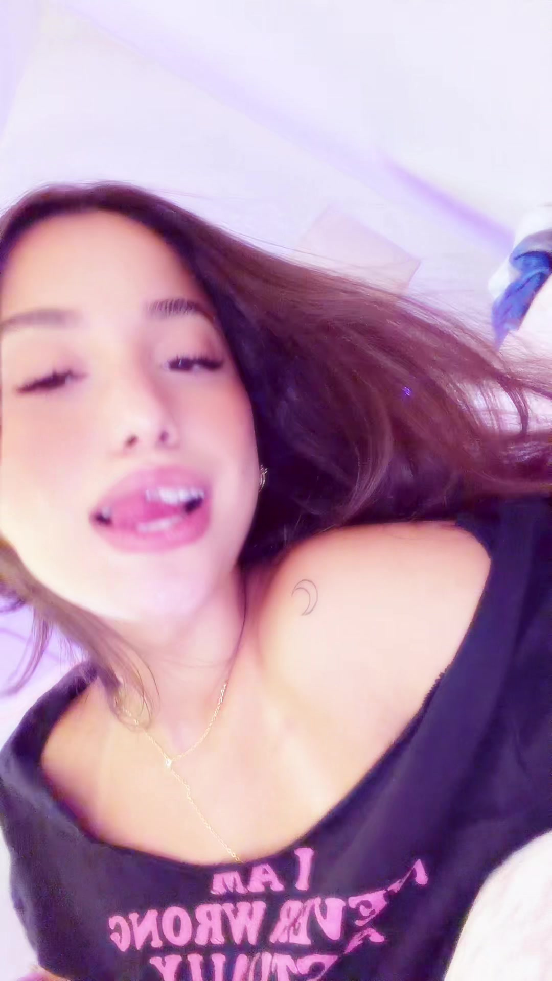 @🦋