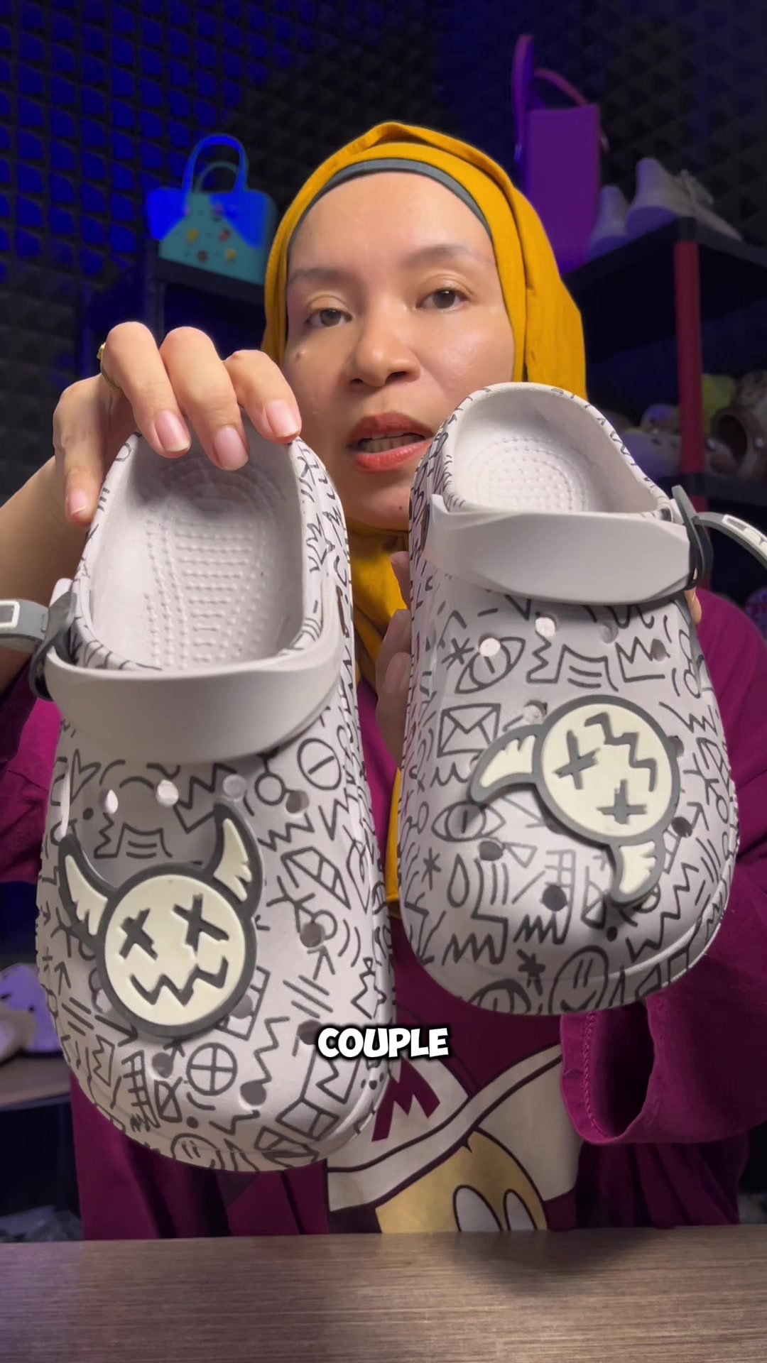 @LELI si paling TAS dan SANDAL