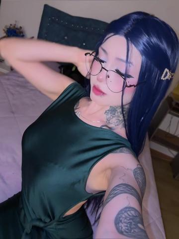 @Cute_loree