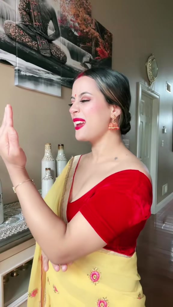 @Aahanaa🔱