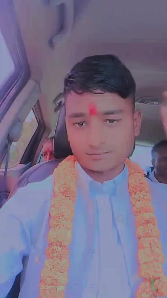 @👑👑👑dipai Maurya 👑👑👑👑