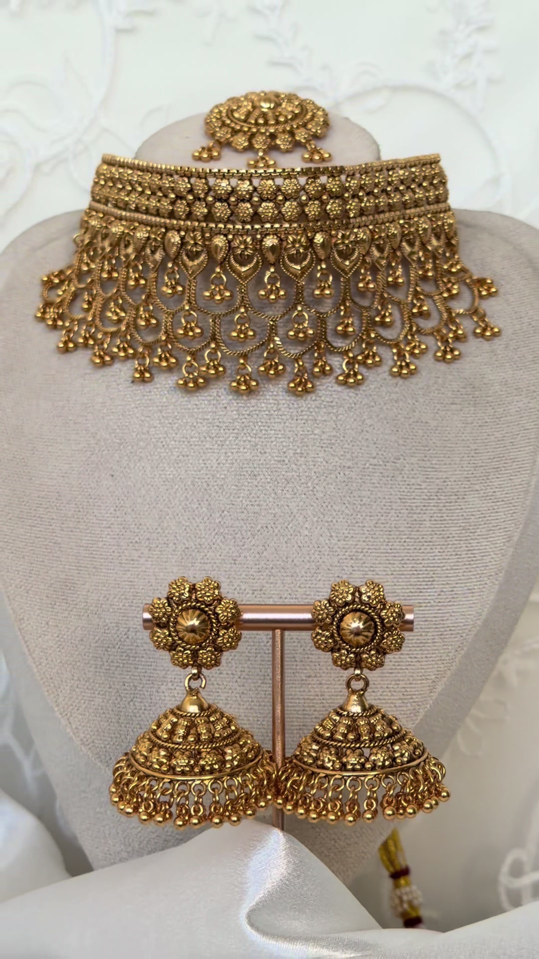 @Mahi Designs
