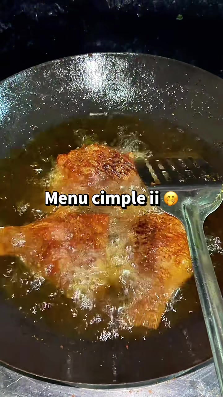 @CTOMEY🦋✨