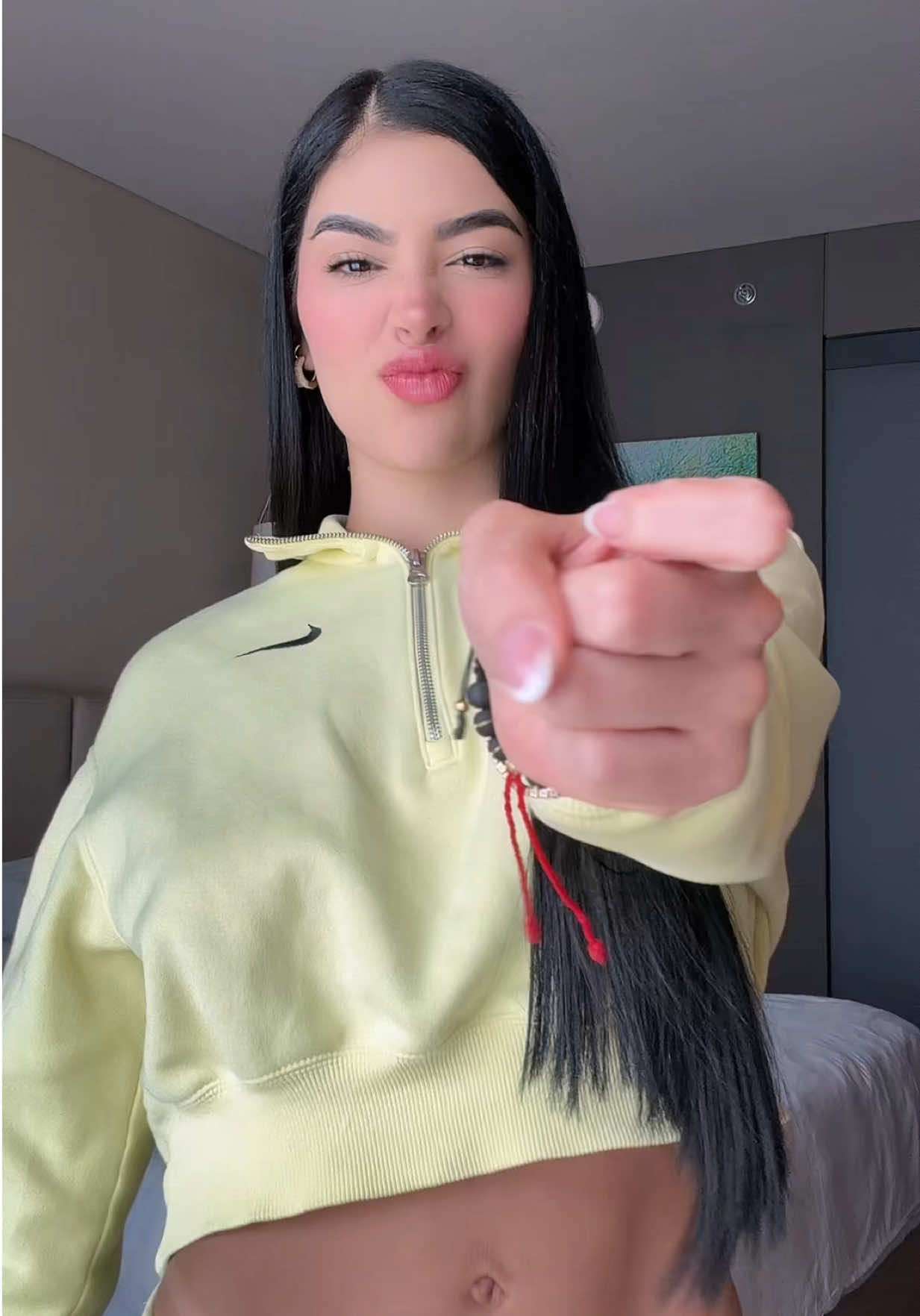 @Mariana Zapata