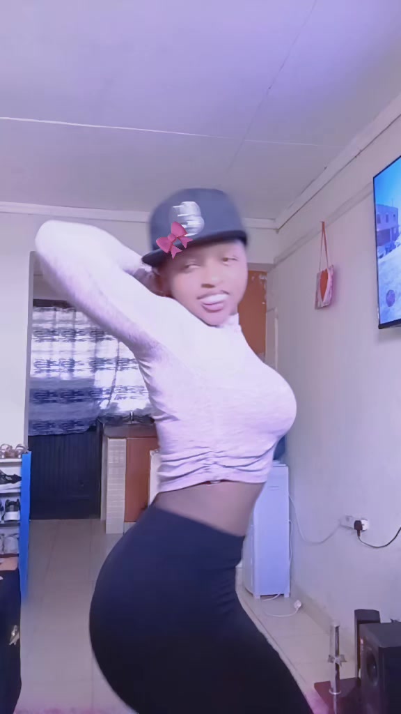 @rocxyline roza